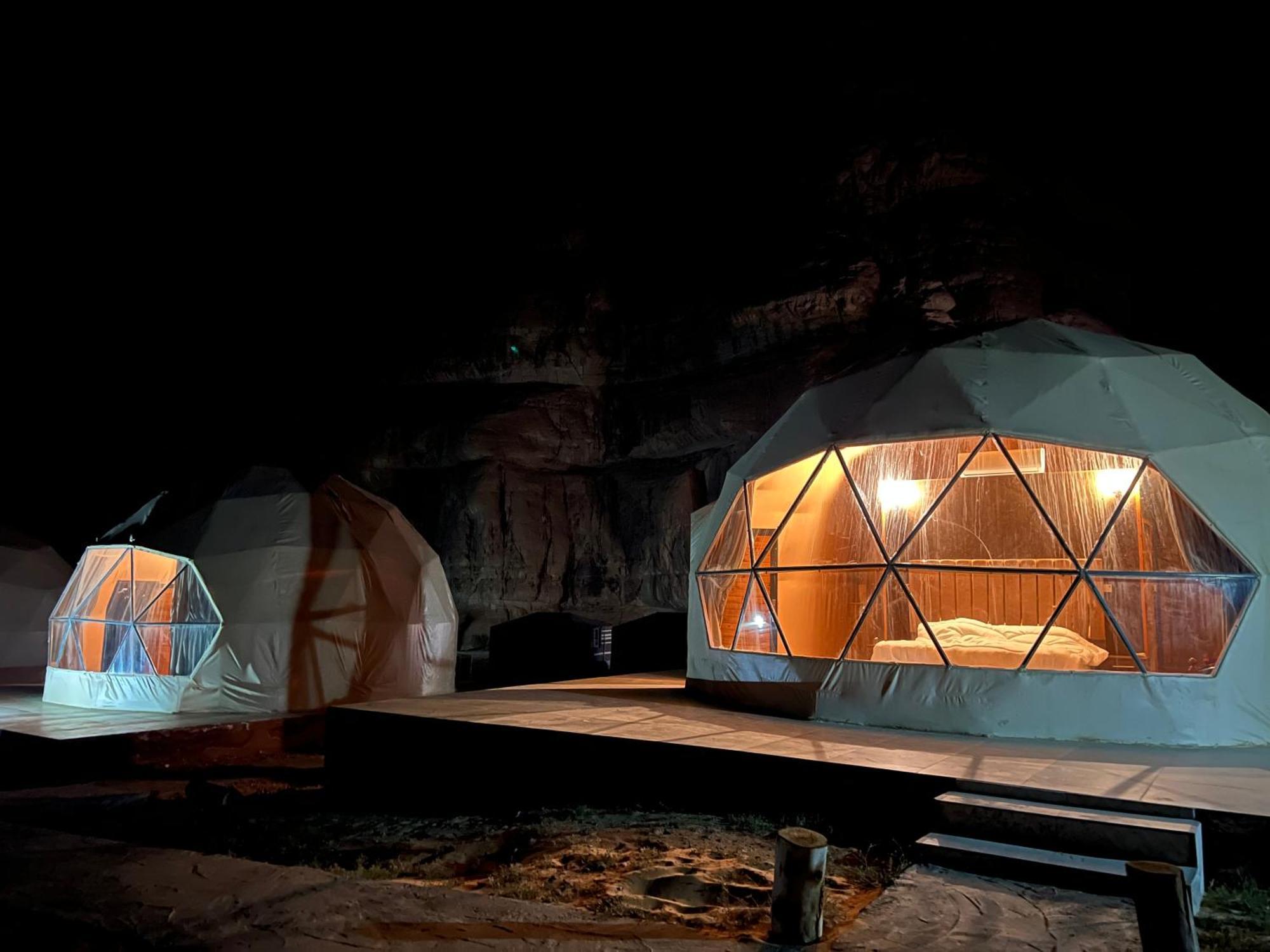 Scarlet Luxury Camp וואדי רם מראה חיצוני תמונה