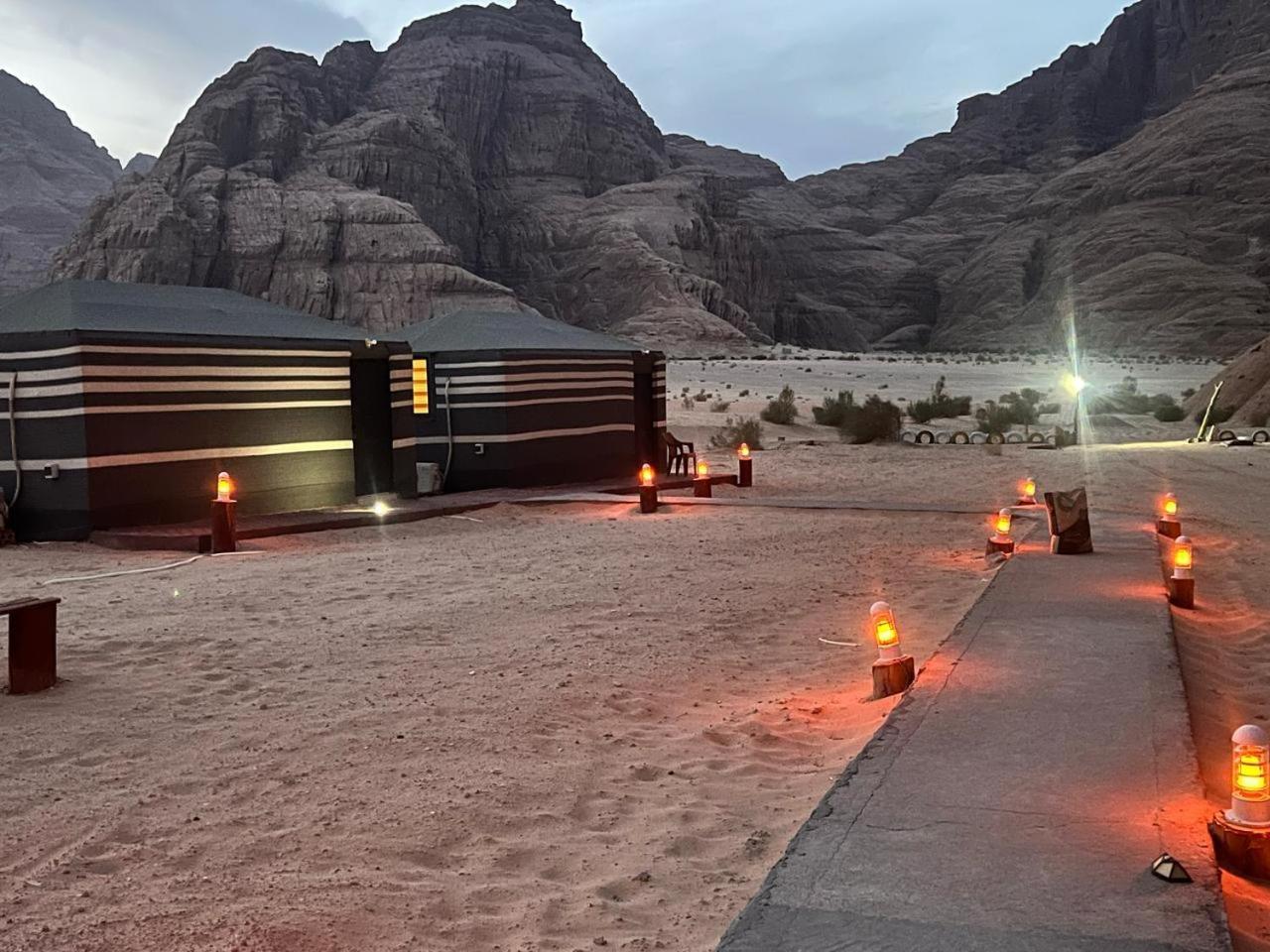Scarlet Luxury Camp וואדי רם מראה חיצוני תמונה
